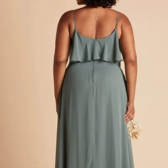 Elegant Green Maxi Dress - Picture 3 of 14
